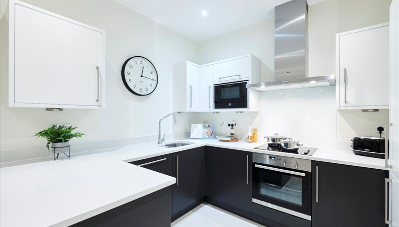 1 bed property in Rainville Road, London